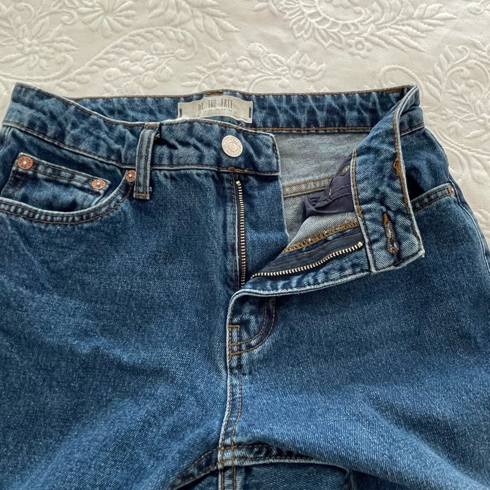 Free People We the Free Dark Denim Mom Jean 25 - Picture 7 of 16